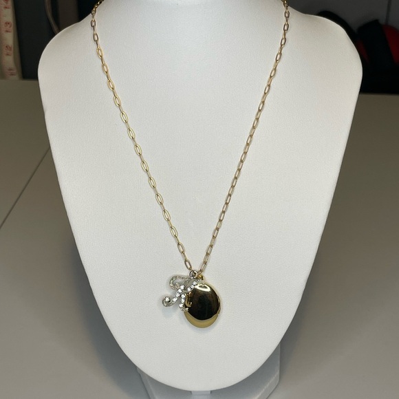 NWT John Wind Locket Initial K Necklace - Picture 4 of 4